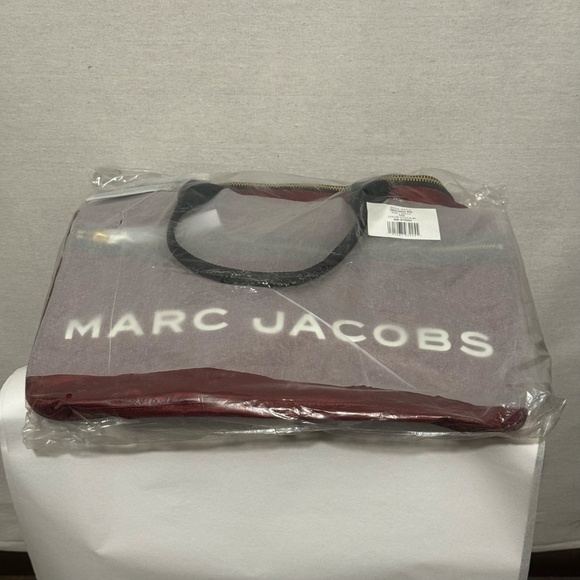 NWT Marc Jacobs Large Duffle Bag/Travel Weekender Tote - Picture 6 of 6